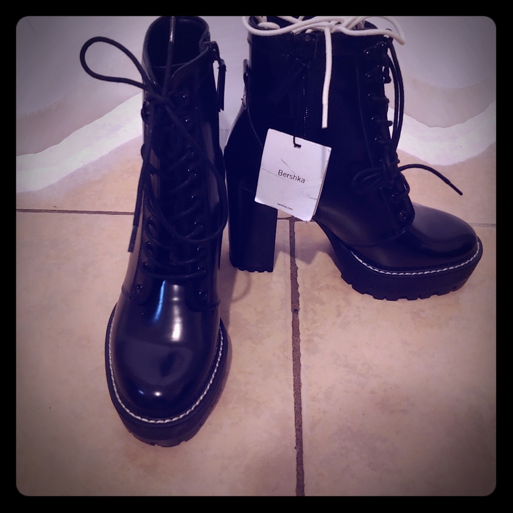 Platform high-heel ankle boots